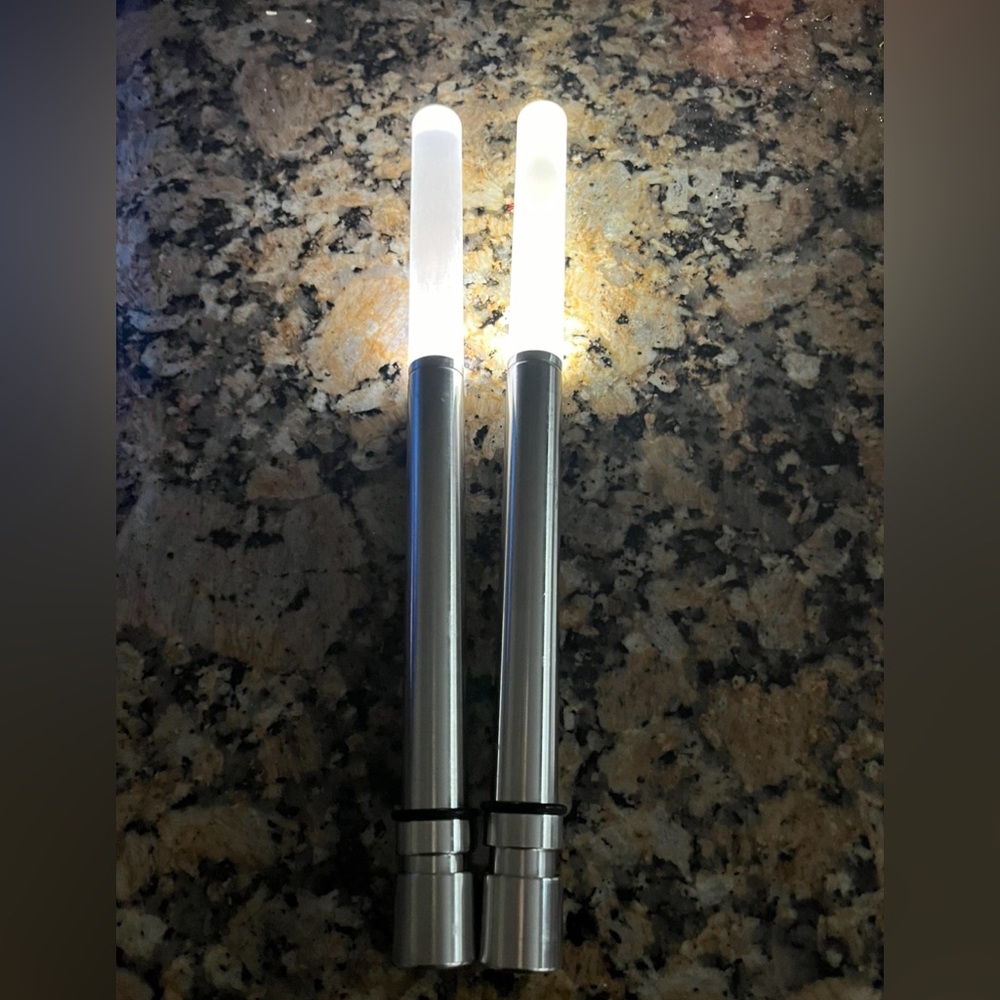Bottlelight
Set of two LED bottle light Bottlelights